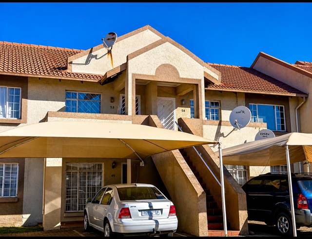 2 BEDROOM FLAT FOR SALE IN REWLATCH